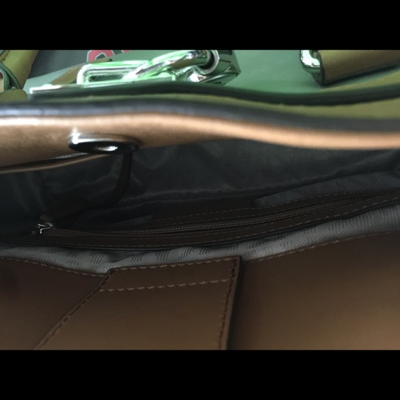 Michael Kors Signature Hamilton Frame Out Tote Purse with Matching Wallet - Picture 7 of 11